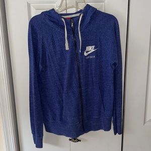 Women’s blue Nike lightweight zip up jacket